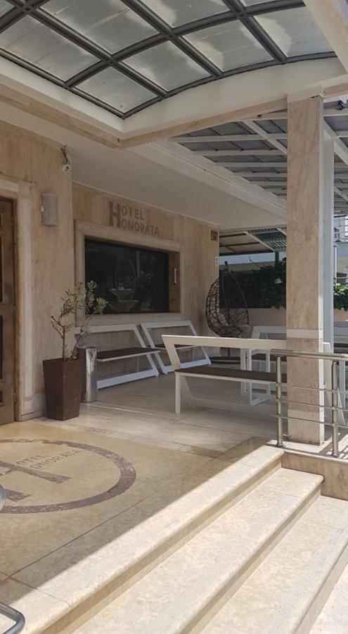 Hotel Honorata Paralía 外观 照片